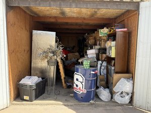 10 x 20 storage unit in Fresno, CA