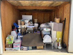 10 x 10 unit in Fresno