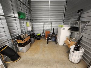 10 x 10 storage unit in Scottsdale, AZ