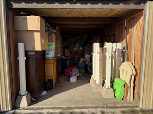 10 x 20 unit in Fresno