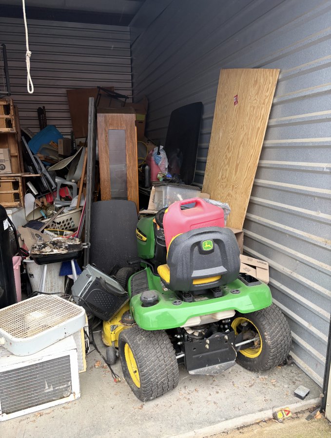 10 x 20 storage unit in Janesville, WI