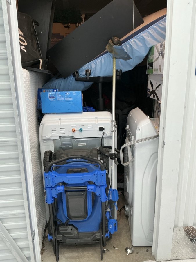 9 x 10 storage unit in Colorado Springs, CO