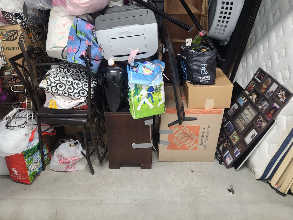 10 x 8 storage unit in Portland, OR