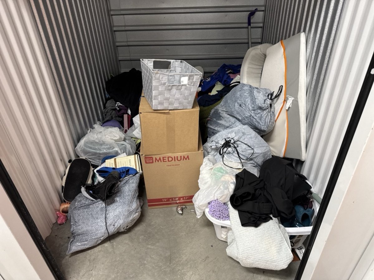 5 x 7 storage unit in Long Beach, CA