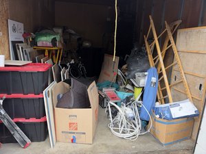 10 x 20 storage unit in Wilmington, CA