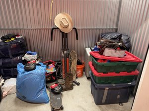 5 x 10 storage unit in Long Beach, CA