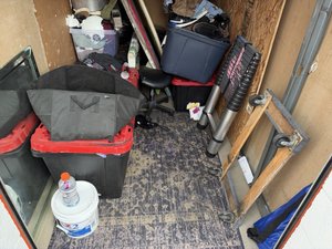 5 x 10 storage unit in Wilmington, CA