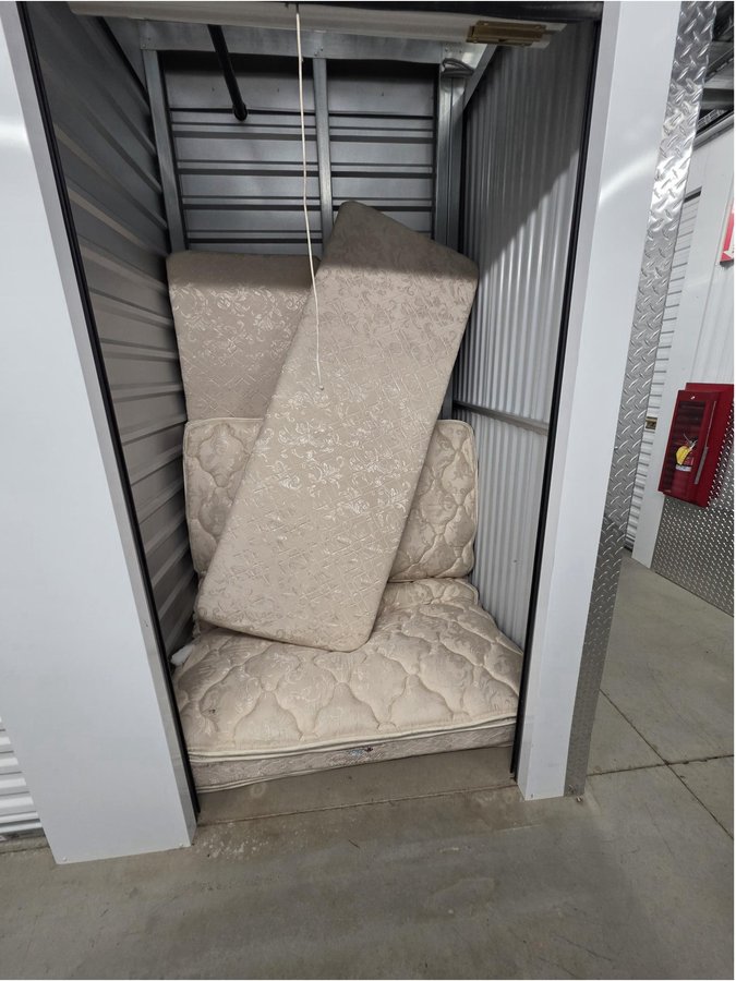 5 x 5 storage unit in Escondido, CA