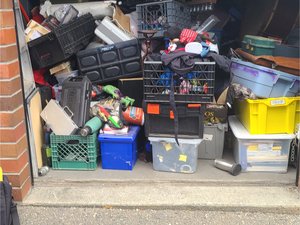 10 x 10 storage unit in Kent, WA