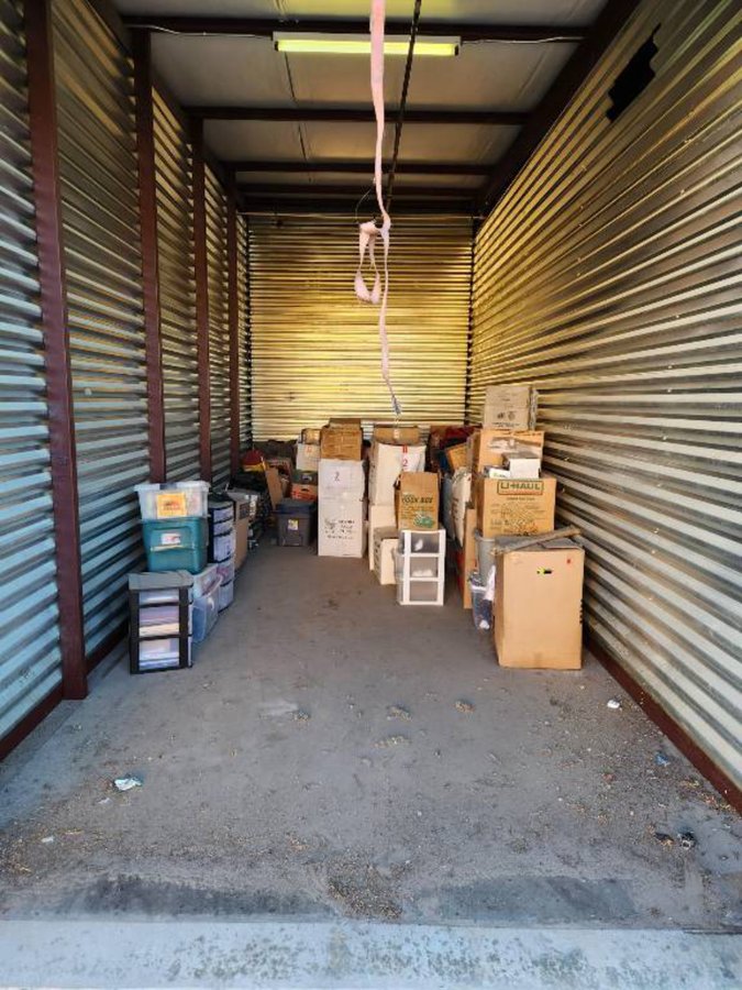 10 x 25 storage unit in Las Vegas, NV