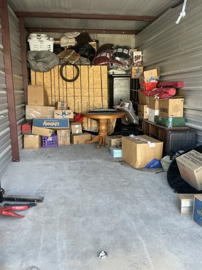 10 x 20 storage unit in Los Lunas, NM