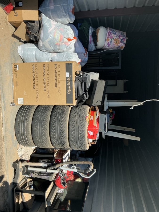 10 x 25 storage unit in Los Lunas, NM