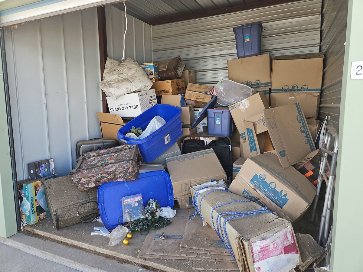 10 x 10 storage unit in Albuquerque, NM