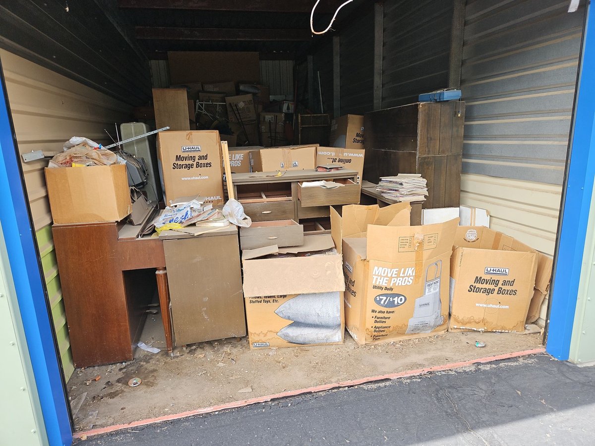 10 x 25 storage unit in Albuquerque, NM