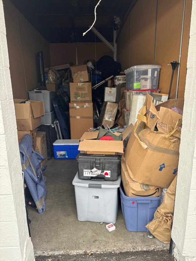 8 x 20 storage unit in Portland, OR