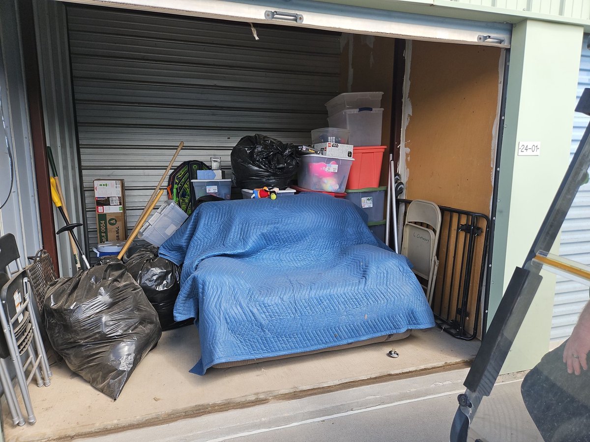 10 x 10 storage unit in Albuquerque, NM