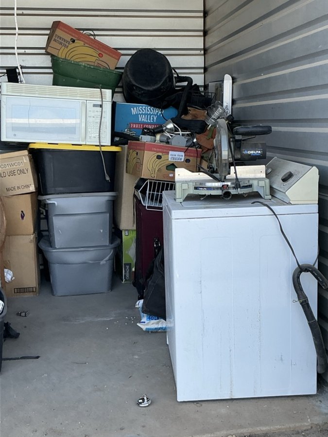10 x 10 storage unit in Bernalillo, NM