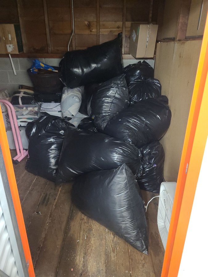 10 x 10 storage unit in Portland, OR