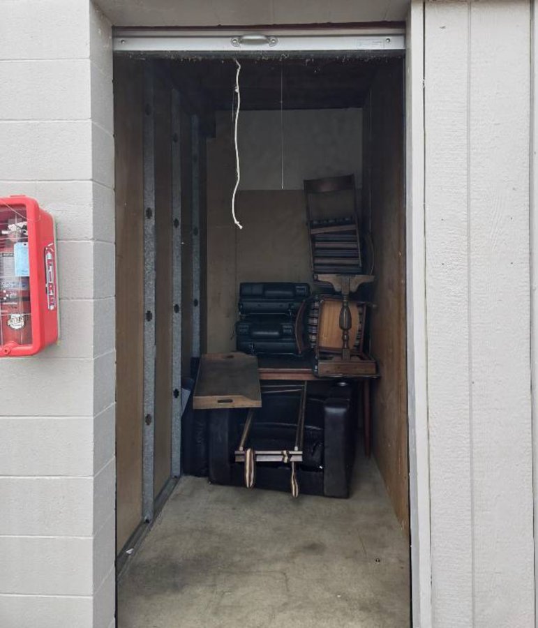 10 x 10 storage unit in Rancho Cordova, CA
