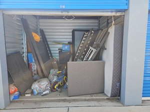 10 x 10 storage unit in Albuquerque, NM