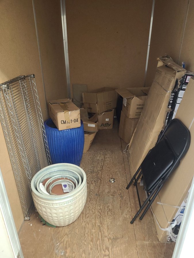 5 x 10 storage unit in Portland, OR
