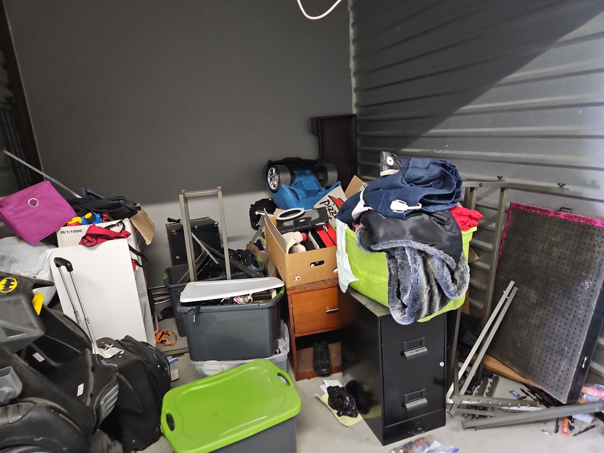 10 x 10 storage unit in Albuquerque, NM