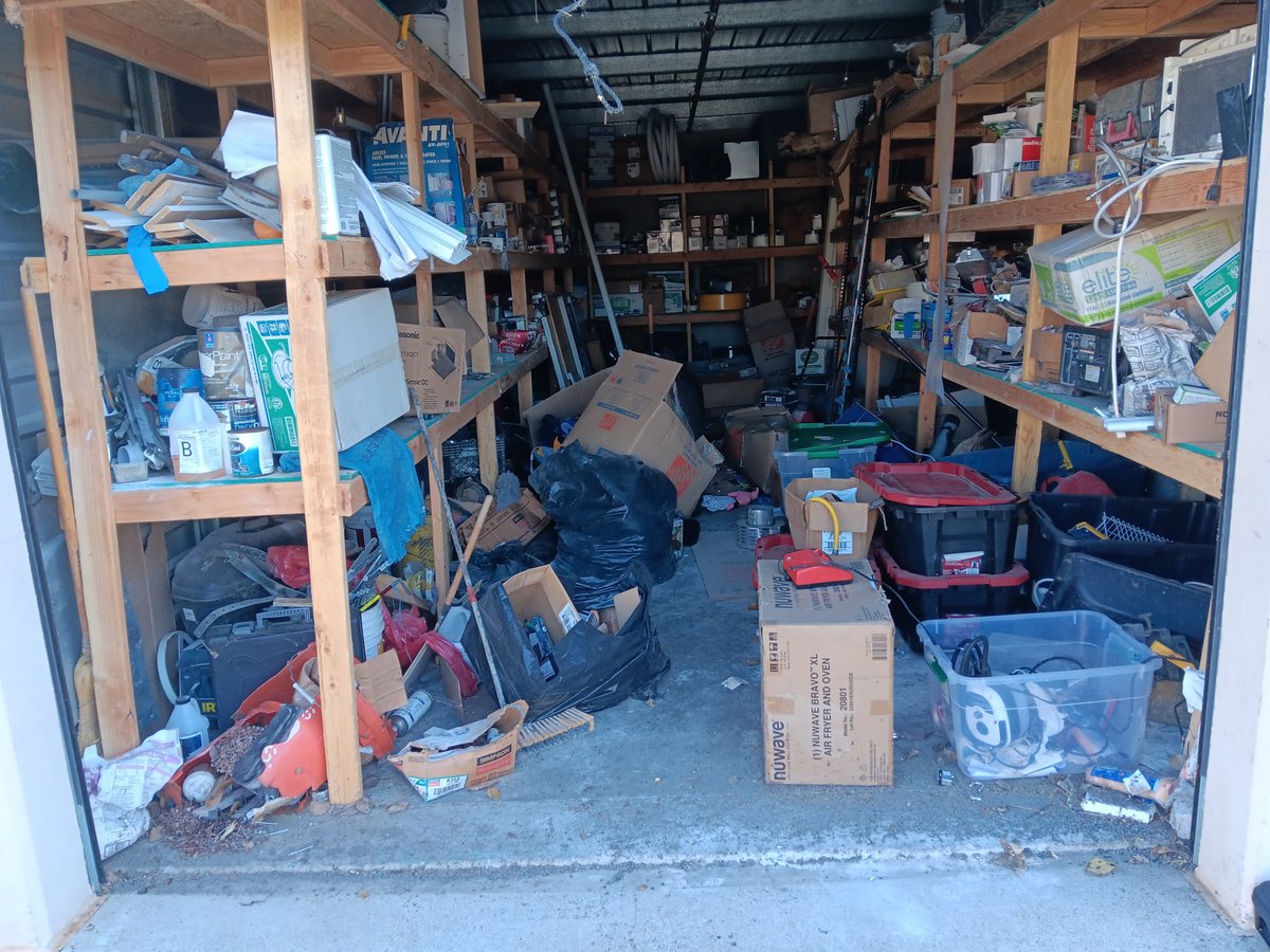13 x 30 storage unit in Richmond, CA