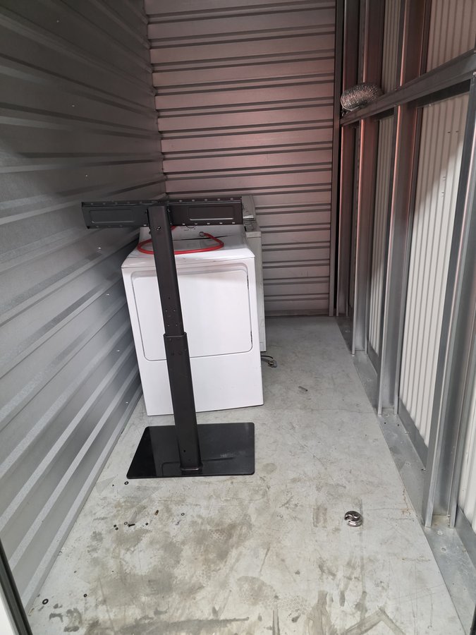 5 x 10 storage unit in Houston, TX