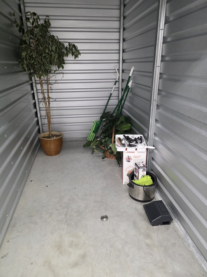 5 x 10 storage unit in Houston, TX