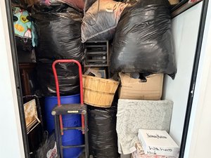 5 x 10 unit in Long Beach