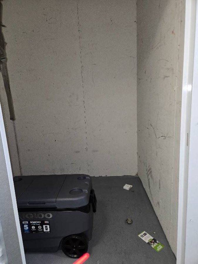 5 x 6 storage unit in Daly City, CA