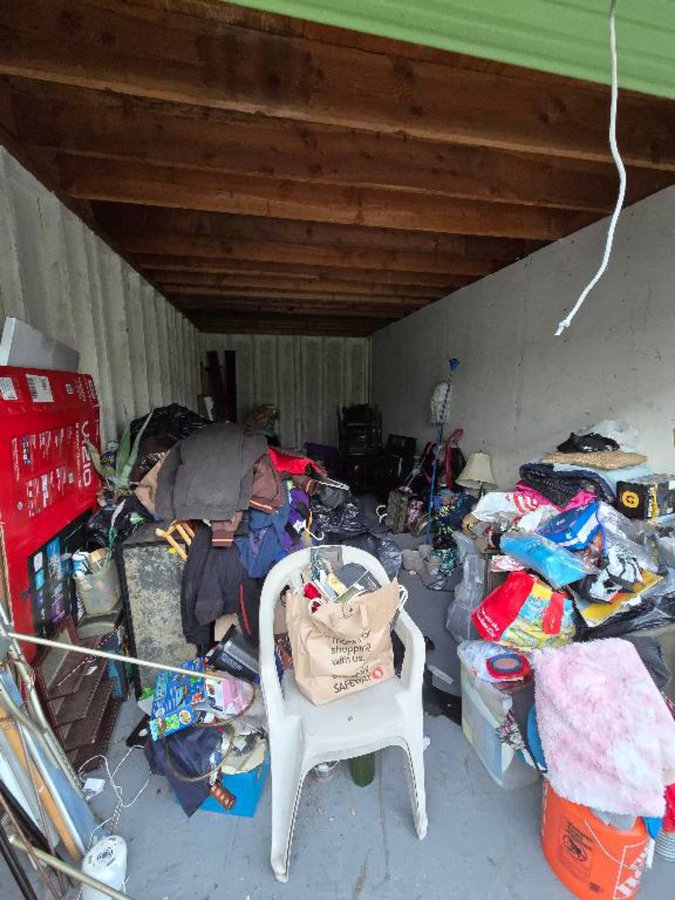 10 x 20 storage unit in Daly City, CA