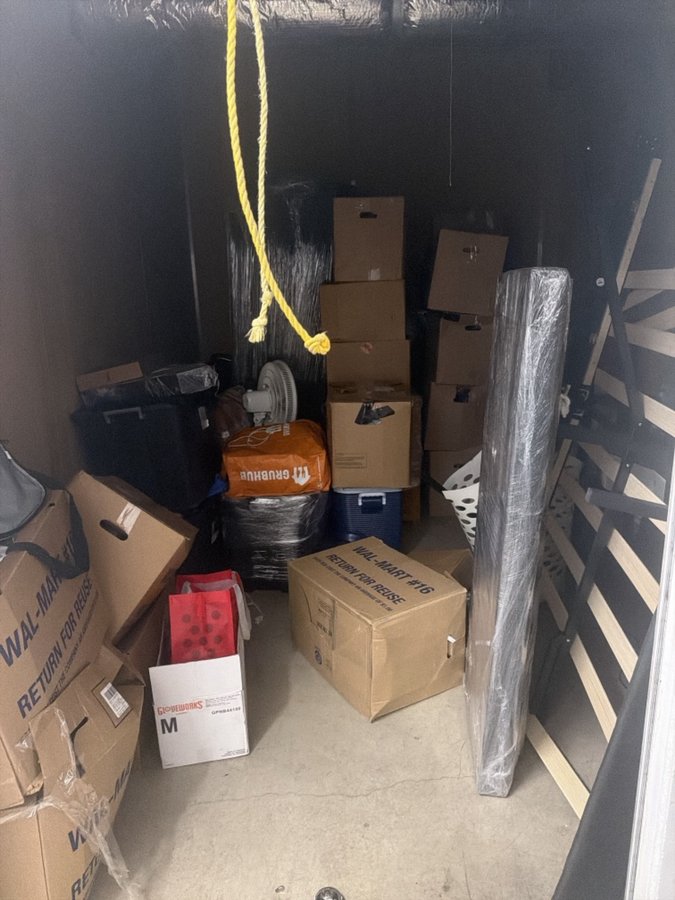 10 x 15 storage unit in Aurora, CO
