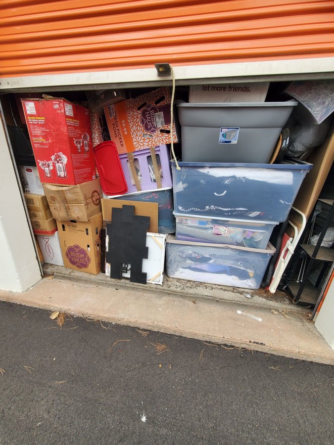 10 x 20 storage unit in Aurora, CO