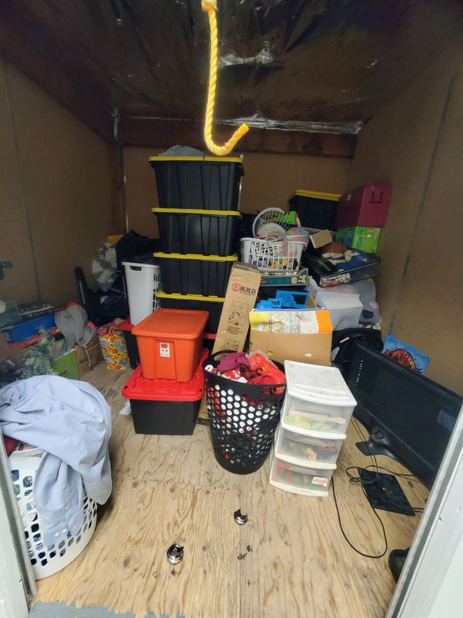 10 x 10 storage unit in Aurora, CO