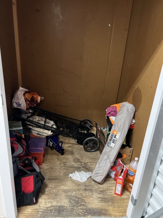 5 x 5 storage unit in Englewood, CO