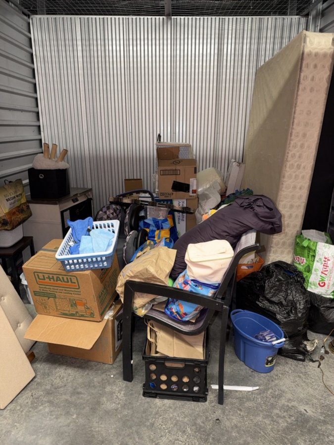 10 x 10 storage unit in Aurora, CO