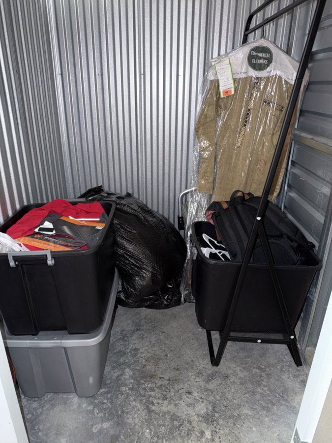 5 x 5 storage unit in Aurora, CO