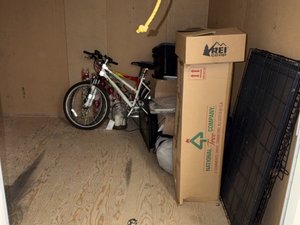 10 x 10 storage unit in Aurora, CO