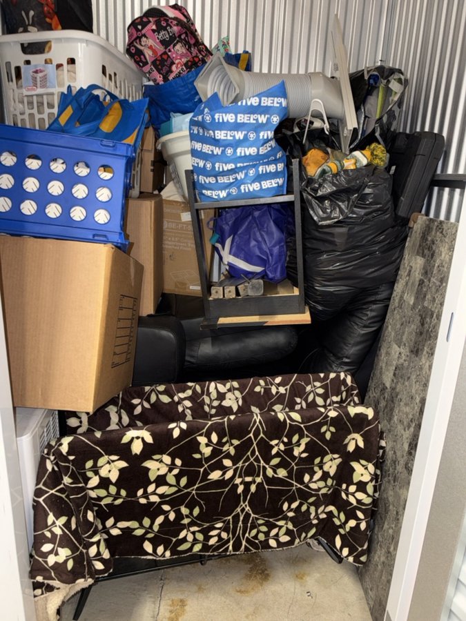 5 x 5 storage unit in Aurora, CO