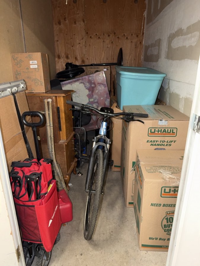 5 x 10 storage unit in Aurora, CO