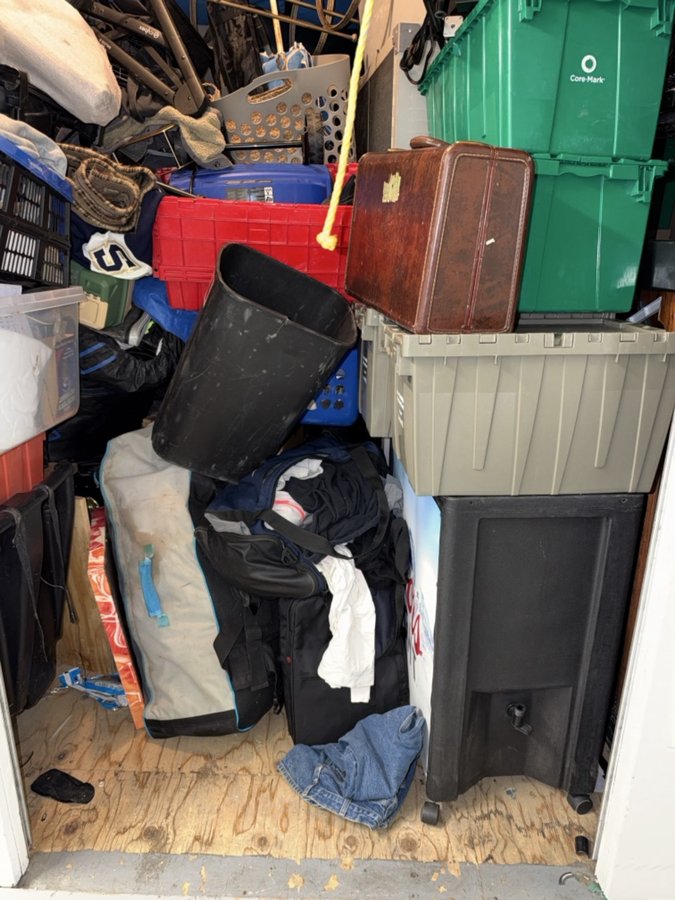 10 x 10 storage unit in Aurora, CO