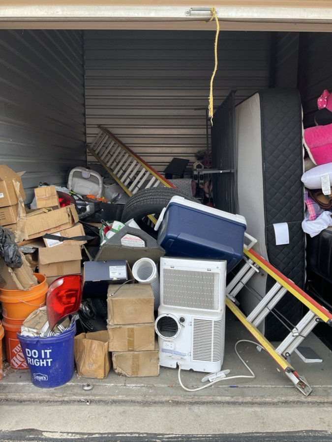 10 x 15 storage unit in Aurora, CO