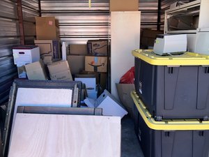10 x 15 storage unit in Aurora, CO