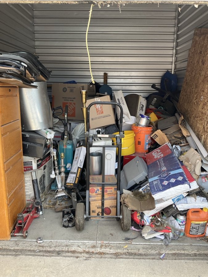 10 x 12 storage unit in Aurora, CO