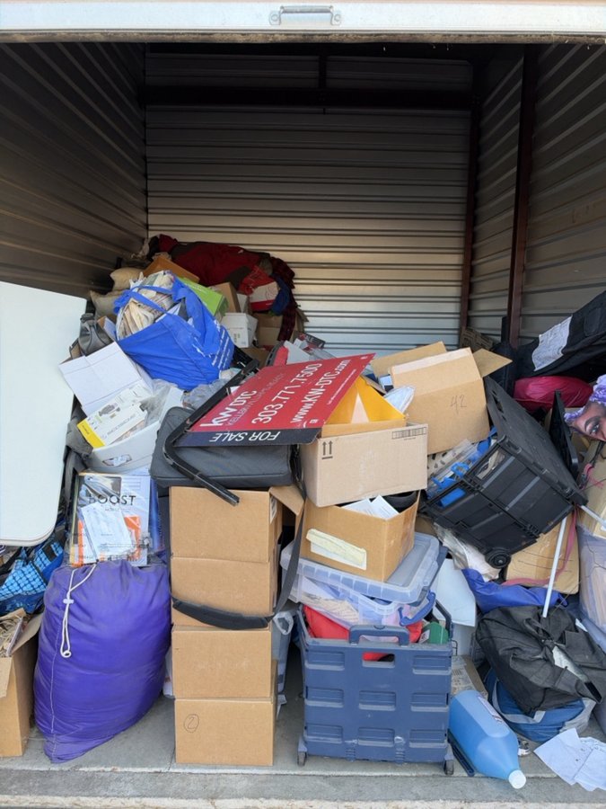 10 x 15 storage unit in Aurora, CO