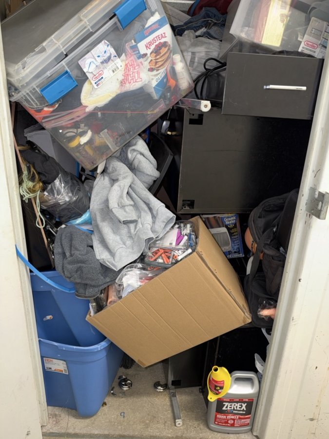 5 x 5 storage unit in Aurora, CO