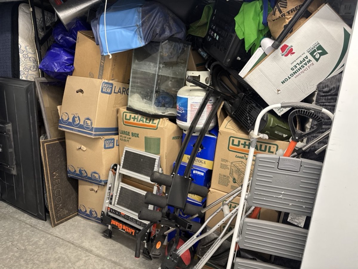 10 x 15 storage unit in Aurora, CO