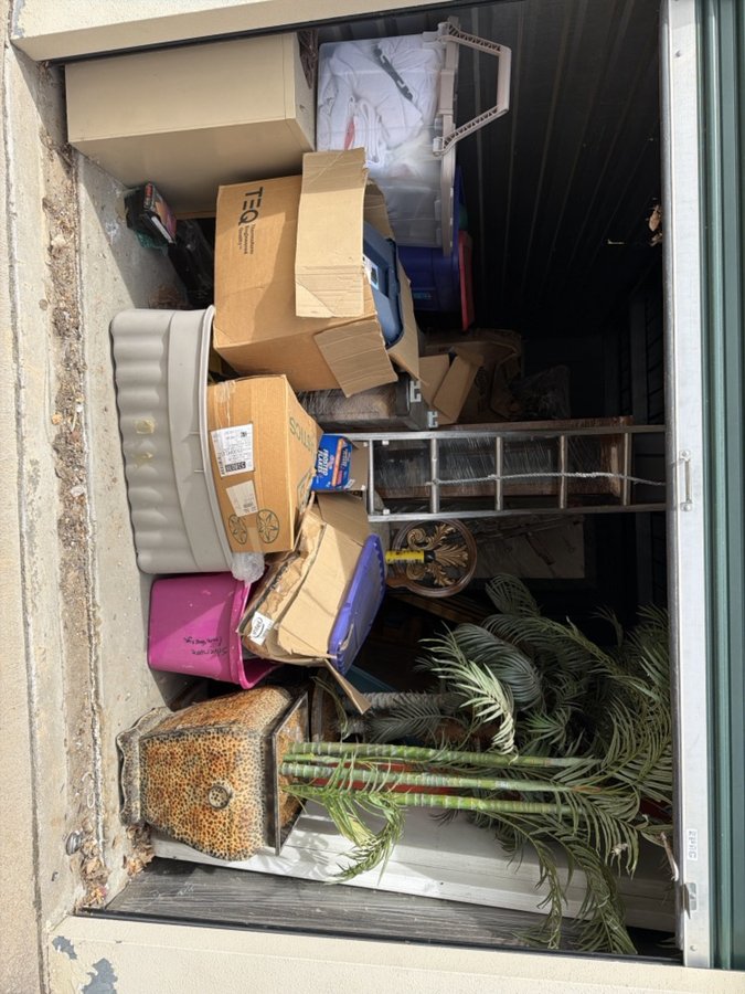 10 x 20 storage unit in Aurora, CO