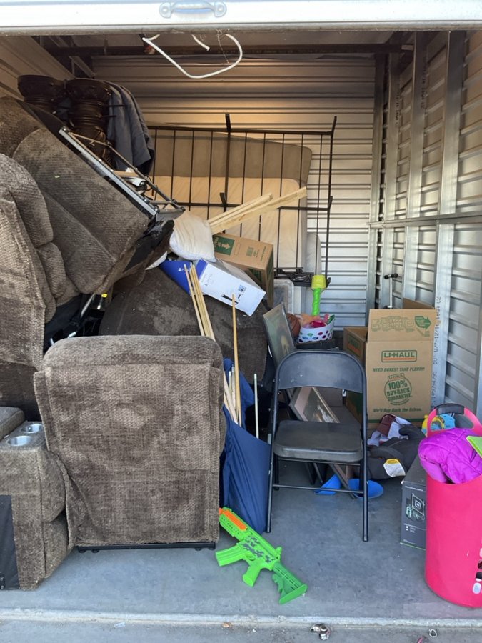 10 x 15 storage unit in Aurora, CO